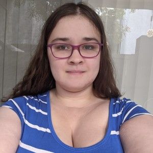 Meet your Posher, Cassandra